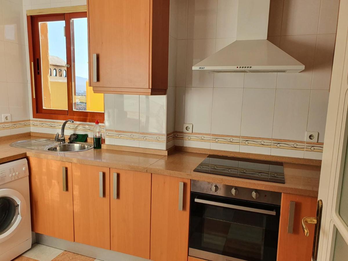 Seaview A Spectacular 3 Bed 3 Bathroom Penthouse 마닐바 외부 사진