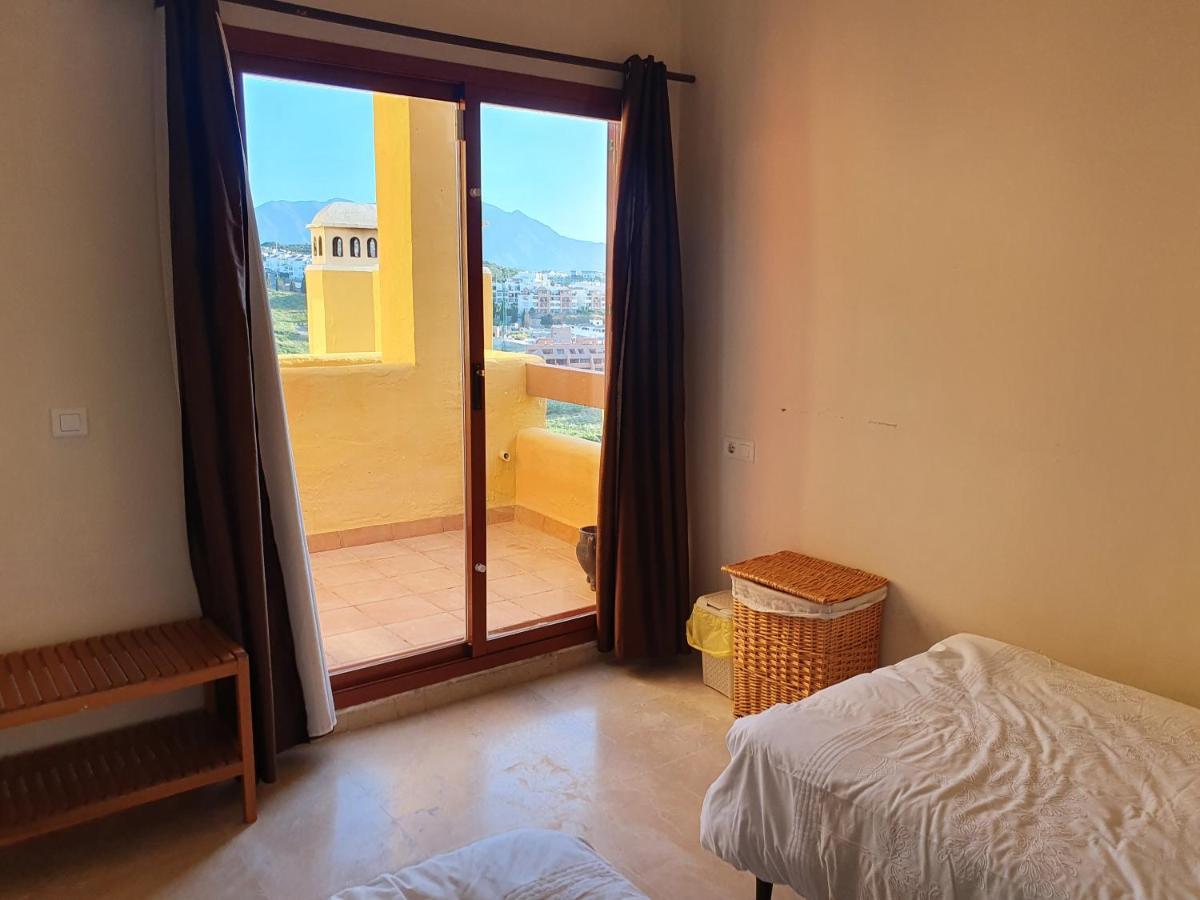 Seaview A Spectacular 3 Bed 3 Bathroom Penthouse 마닐바 외부 사진
