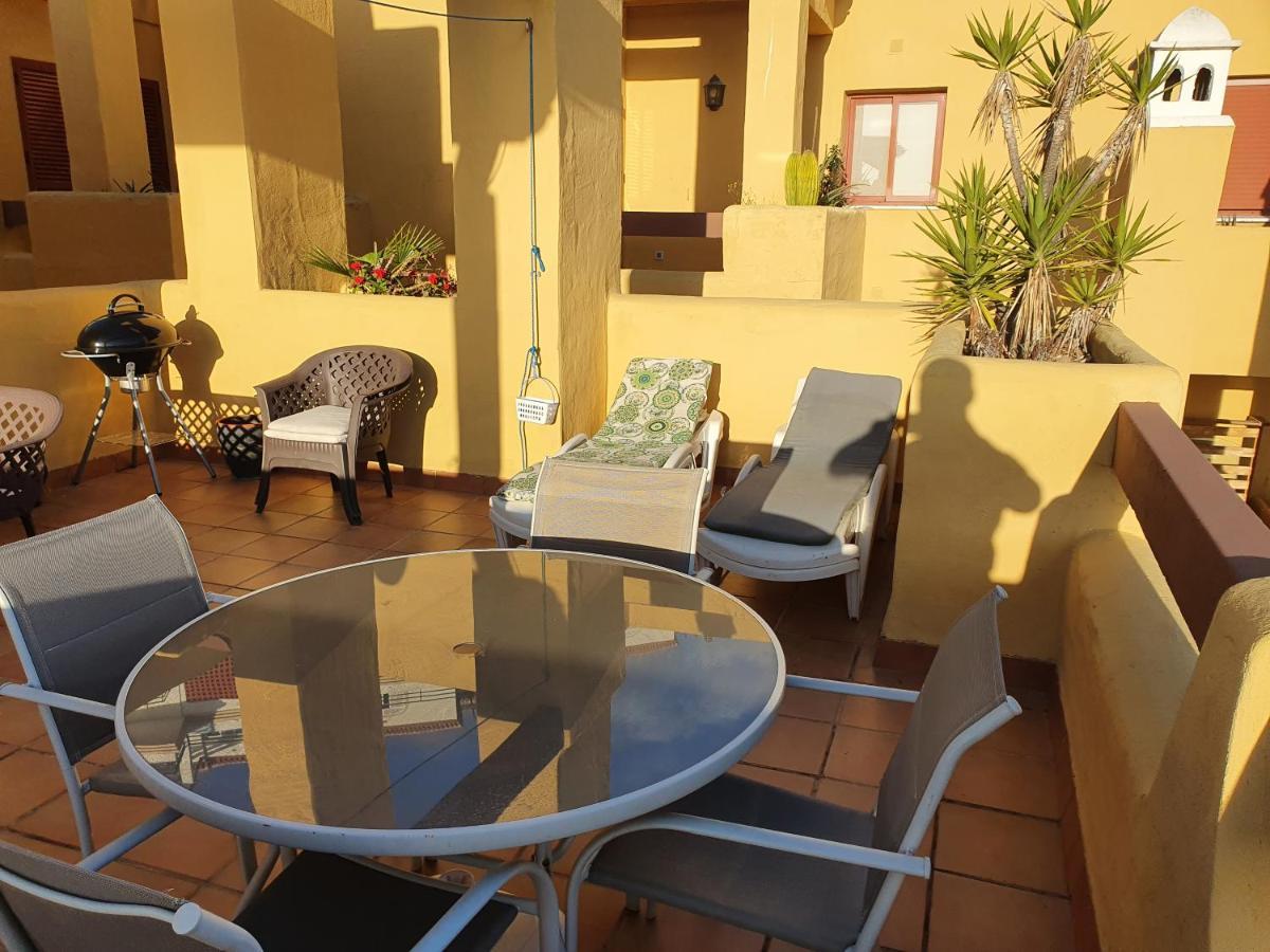 Seaview A Spectacular 3 Bed 3 Bathroom Penthouse 마닐바 외부 사진