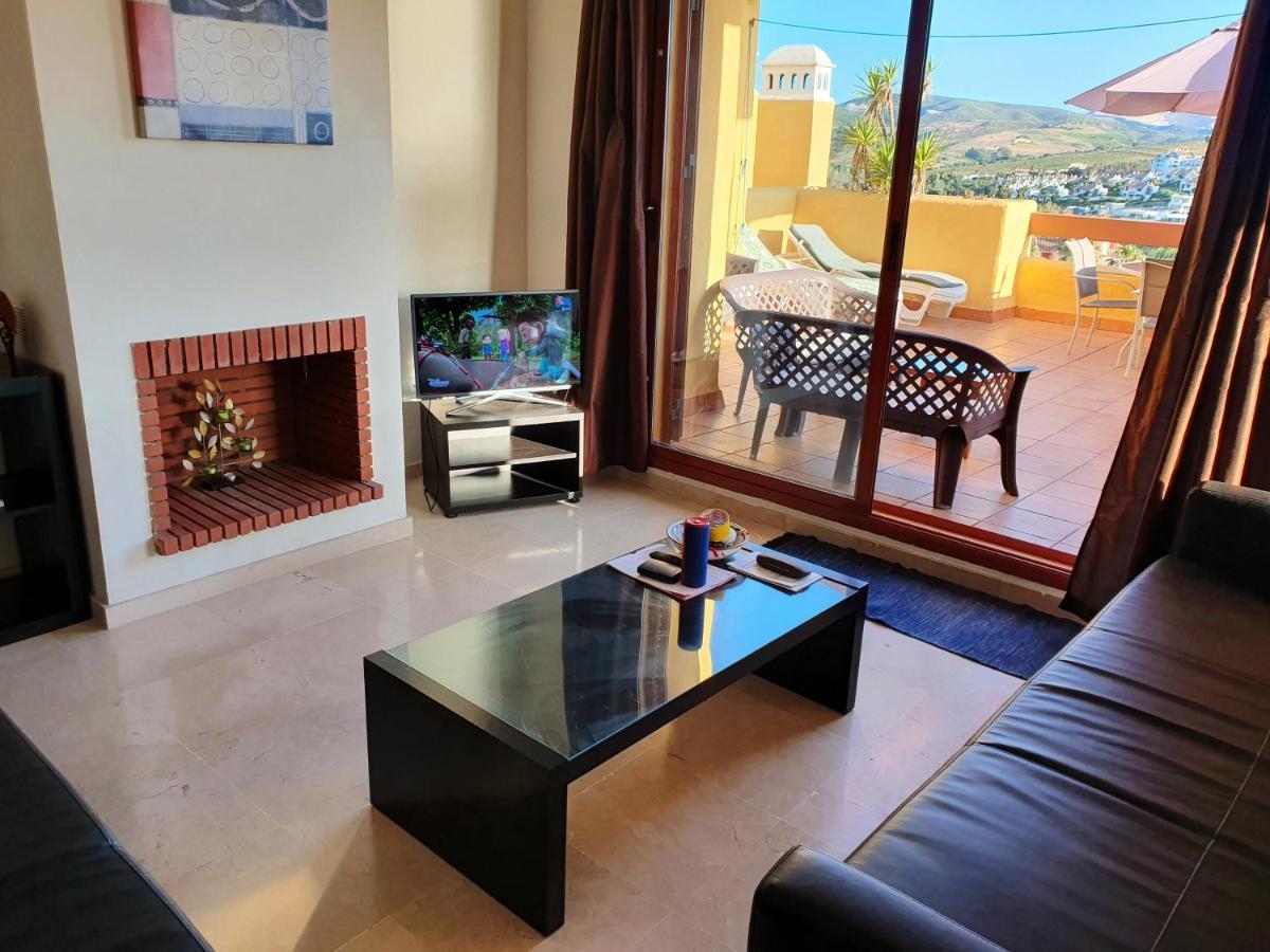 Seaview A Spectacular 3 Bed 3 Bathroom Penthouse 마닐바 외부 사진