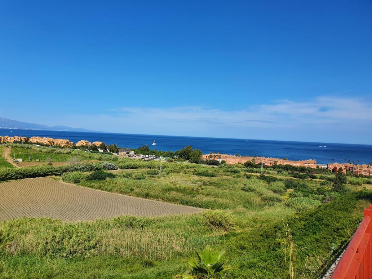Seaview A Spectacular 3 Bed 3 Bathroom Penthouse 마닐바 외부 사진