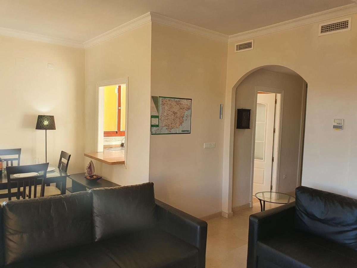 Seaview A Spectacular 3 Bed 3 Bathroom Penthouse 마닐바 외부 사진