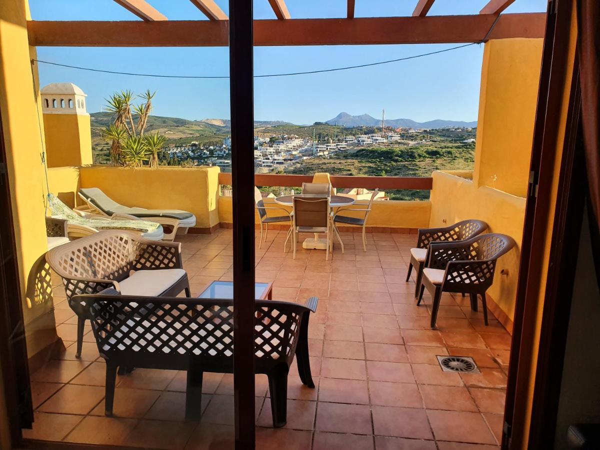 Seaview A Spectacular 3 Bed 3 Bathroom Penthouse 마닐바 외부 사진